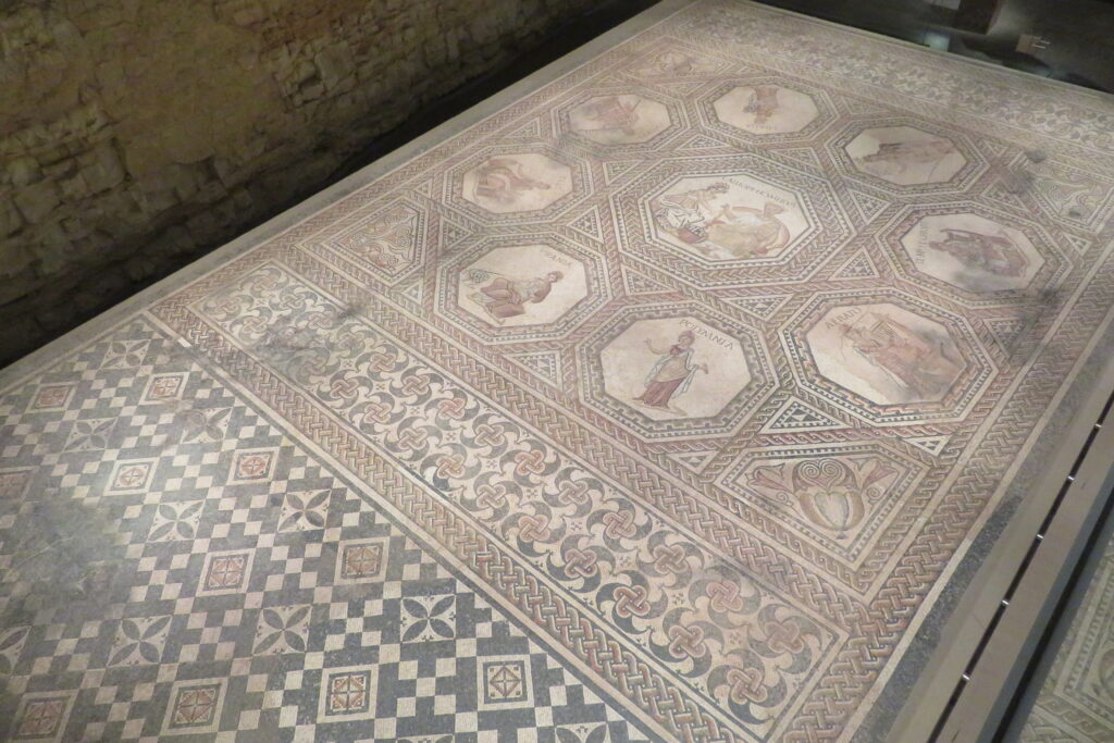 mosaic floor from villa Vichten, Musée National Luxembourg