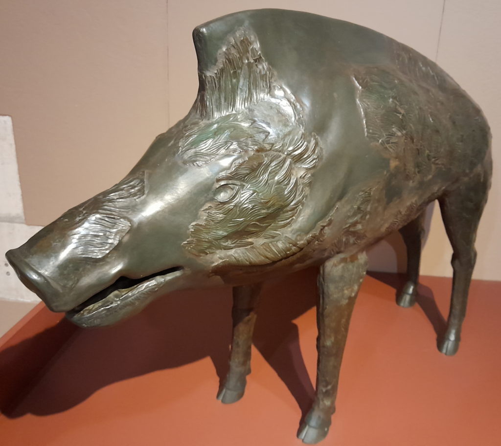 bronze treasure neuvy-en-sullias wild boar Musée d'Histoire et d'Archéologie Orleans